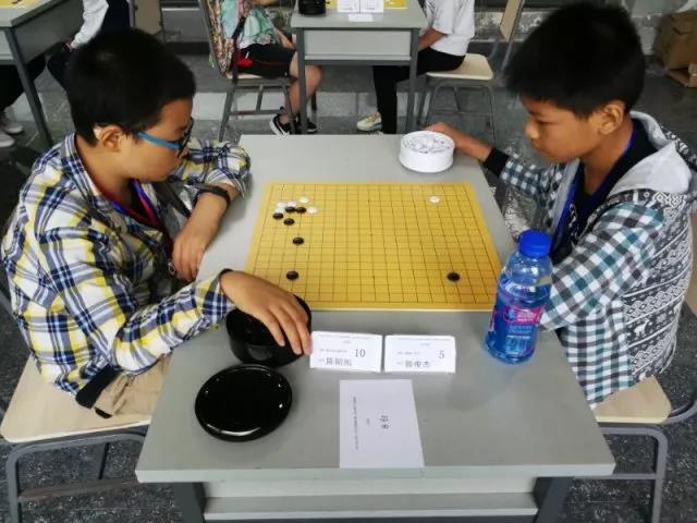围棋选手.jpg
